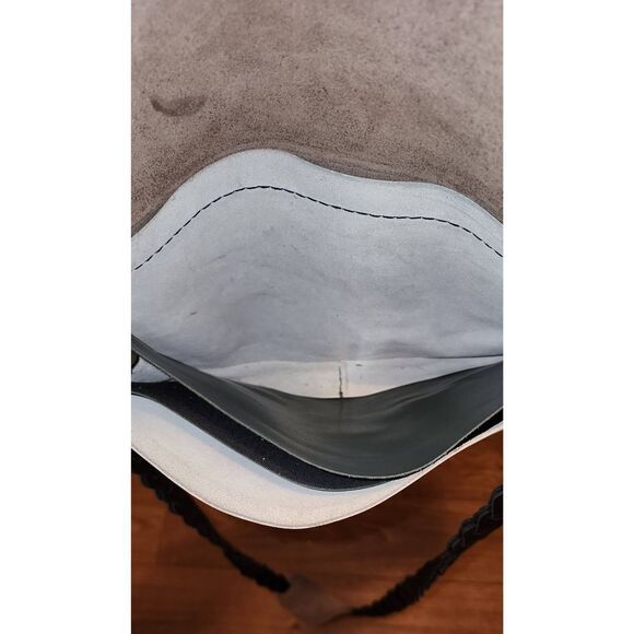 Handmade leather crossbody   - Picture 5 of 8